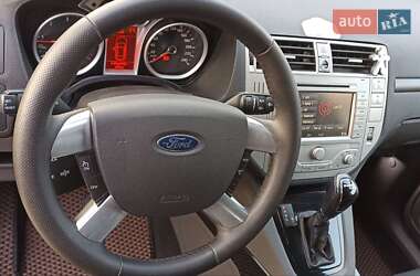 Внедорожник / Кроссовер Ford Kuga 2011 в 
