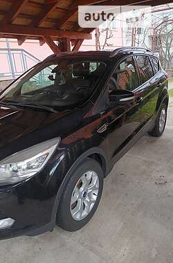 Внедорожник / Кроссовер Ford Kuga 2013 в 