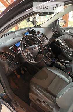 Внедорожник / Кроссовер Ford Kuga 2013 в 