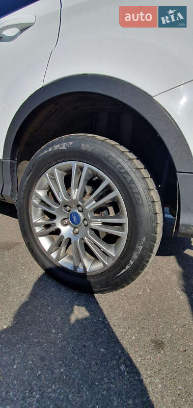 Внедорожник / Кроссовер Ford Kuga 2013 в Одессе