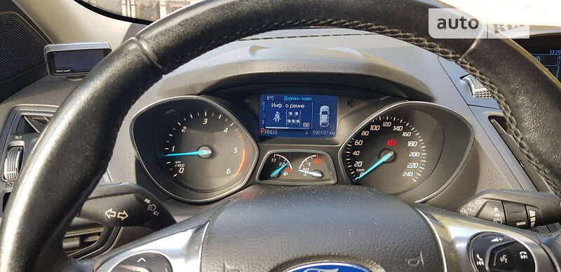 Внедорожник / Кроссовер Ford Kuga 2013 в 