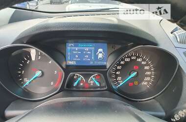 Внедорожник / Кроссовер Ford Kuga 2015 в Днепре