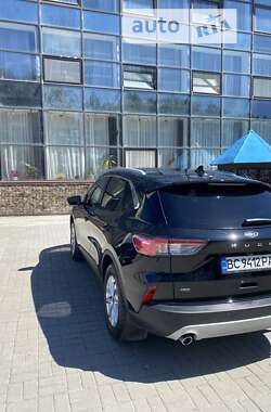 Внедорожник / Кроссовер Ford Kuga 2021 в Львове