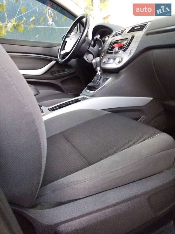 Внедорожник / Кроссовер Ford Kuga 2011 в Измаиле