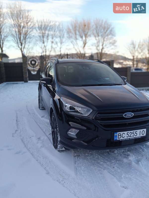 Внедорожник / Кроссовер Ford Kuga 2018 в Турке