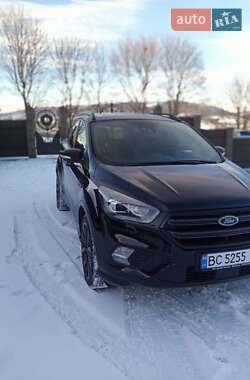 Внедорожник / Кроссовер Ford Kuga 2018 в 