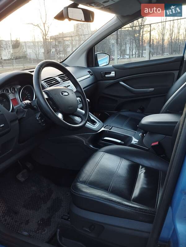 Внедорожник / Кроссовер Ford Kuga 2010 в Южноукраинске