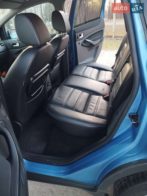Внедорожник / Кроссовер Ford Kuga 2010 в Южноукраинске