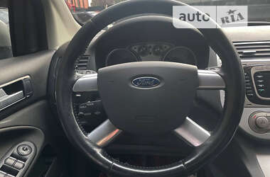 Позашляховик / Кросовер Ford Kuga 2012 в Чернівцях