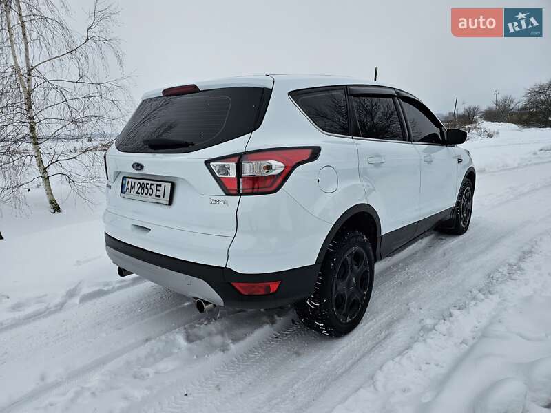 Позашляховик / Кросовер Ford Kuga 2019 в Овручі