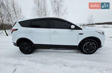 Позашляховик / Кросовер Ford Kuga 2019 в Овручі