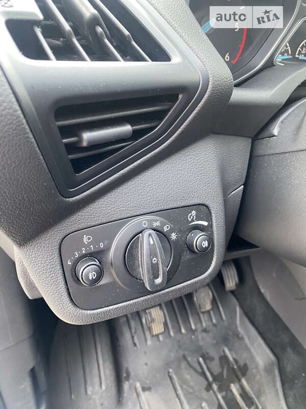 Внедорожник / Кроссовер Ford Kuga 2016 в Киеве фото 12 Внедорожник / Кроссовер Ford Kuga 2016 в Киеве