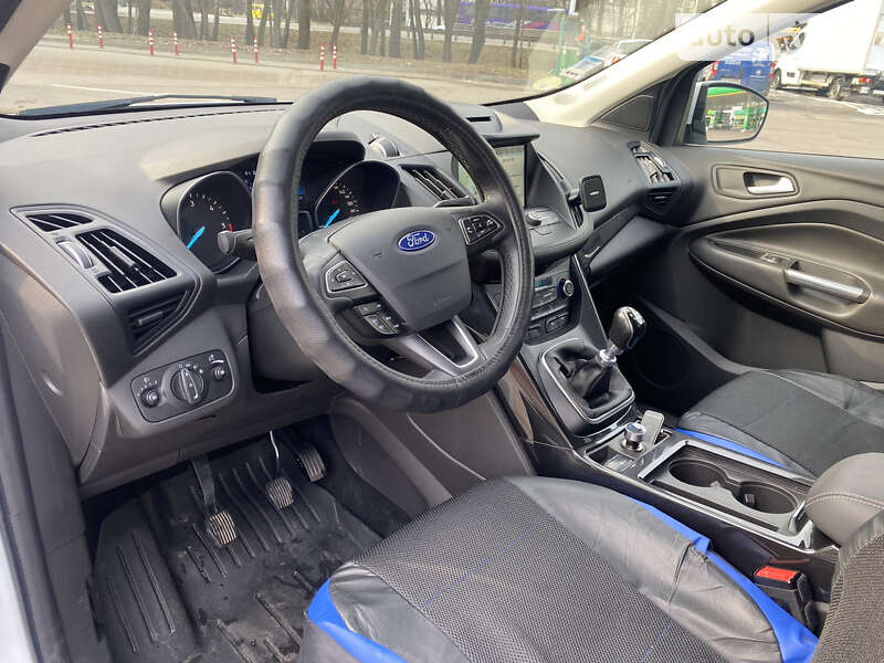 Внедорожник / Кроссовер Ford Kuga 2016 в Киеве фото 24 Внедорожник / Кроссовер Ford Kuga 2016 в Киеве
