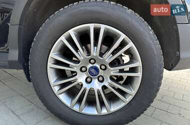 Внедорожник / Кроссовер Ford Kuga 2014 в 
