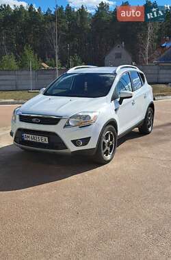 Внедорожник / Кроссовер Ford Kuga 2011 в 