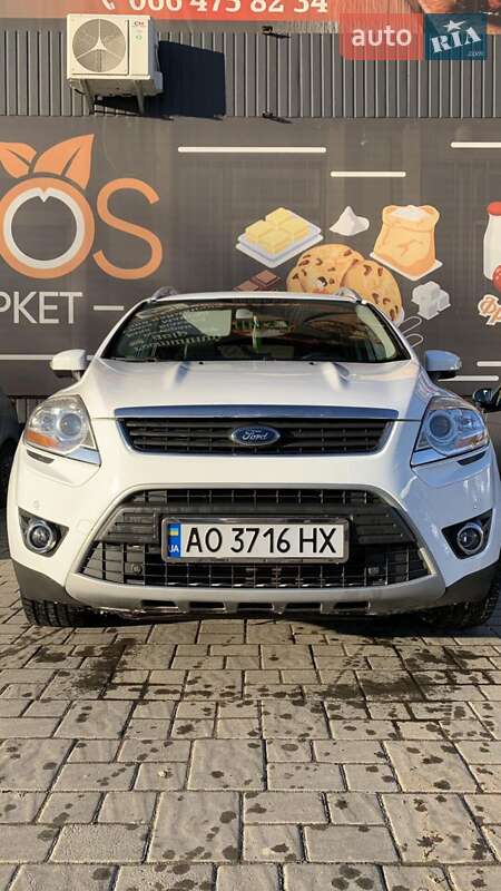 Позашляховик / Кросовер Ford Kuga 2012 в Перечині