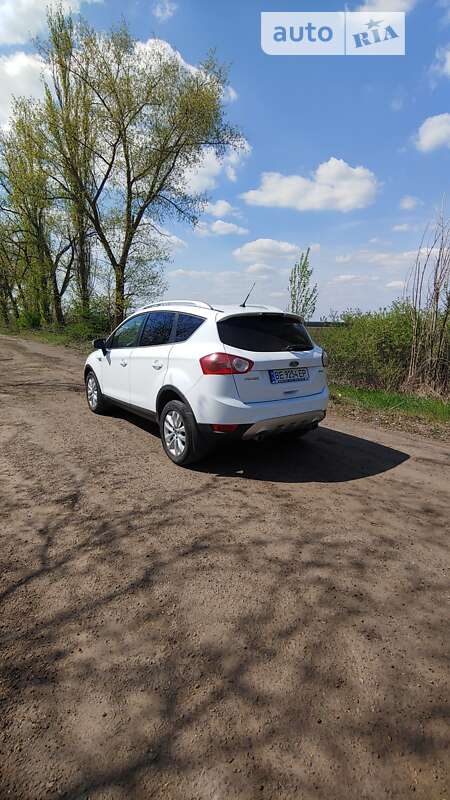 Внедорожник / Кроссовер Ford Kuga 2011 в Еланце