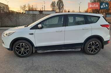 Внедорожник / Кроссовер Ford Kuga 2015 в Каменском