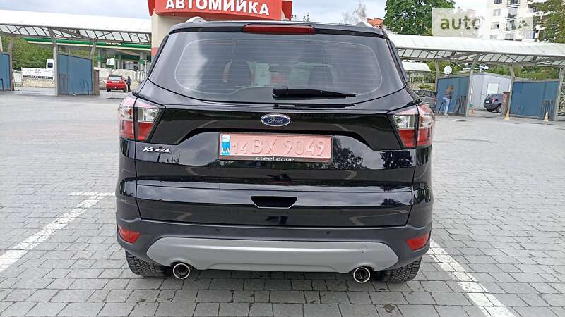 Внедорожник / Кроссовер Ford Kuga 2019 в Тернополе