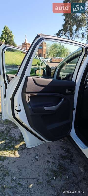 Внедорожник / Кроссовер Ford Kuga 2010 в Киеве