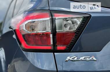 Позашляховик / Кросовер Ford Kuga 2019 в Стрию
