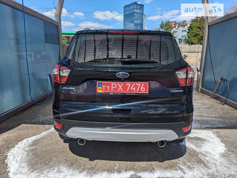 Внедорожник / Кроссовер Ford Kuga 2017 в Тернополе