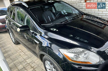 Внедорожник / Кроссовер Ford Kuga 2010 в 