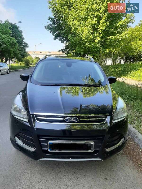 Внедорожник / Кроссовер Ford Kuga 2015 в Хмельницком