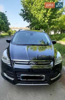 Внедорожник / Кроссовер Ford Kuga 2015 в 