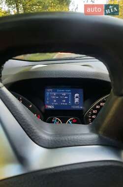 Внедорожник / Кроссовер Ford Kuga 2015 в 