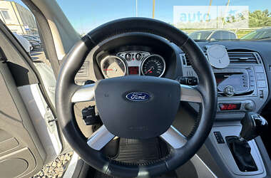 Позашляховик / Кросовер Ford Kuga 2012 в Стрию