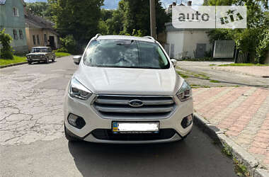 Внедорожник / Кроссовер Ford Kuga 2019 в Каменец-Подольском