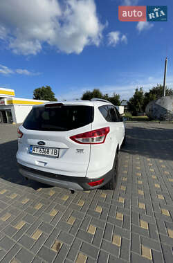 Внедорожник / Кроссовер Ford Kuga 2014 в 