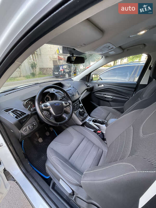 Позашляховик / Кросовер Ford Kuga 2014 в Коломиї