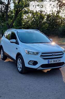 Позашляховик / Кросовер Ford Kuga 2017 в Кривому Розі