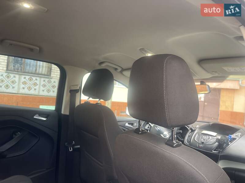 Позашляховик / Кросовер Ford Kuga 2013 в Дрогобичі