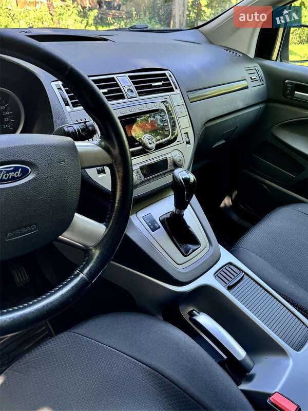 Внедорожник / Кроссовер Ford Kuga 2012 в Ивано-Франковске