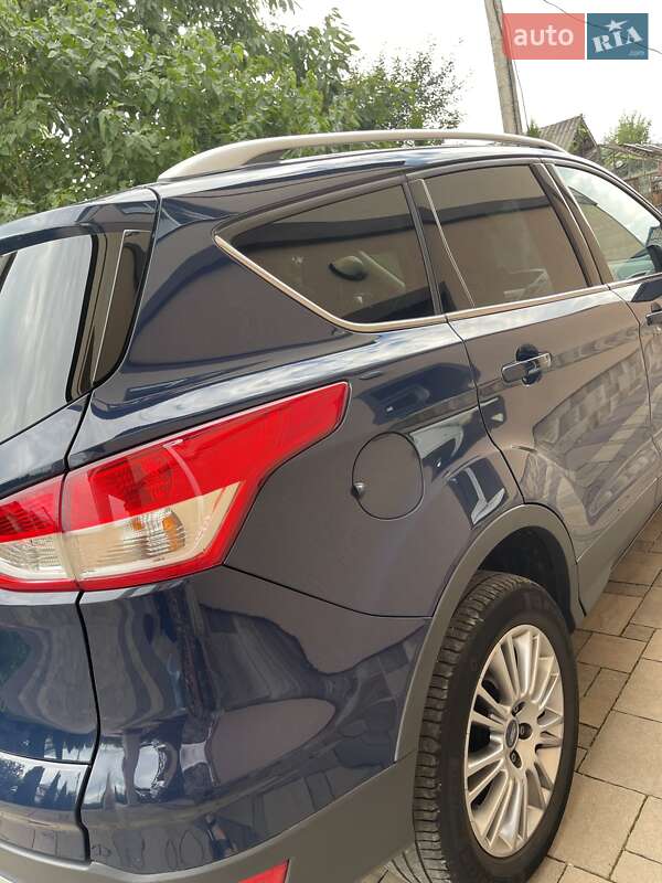 Внедорожник / Кроссовер Ford Kuga 2014 в Калуше