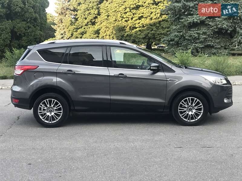 Внедорожник / Кроссовер Ford Kuga 2013 в Желтых Водах