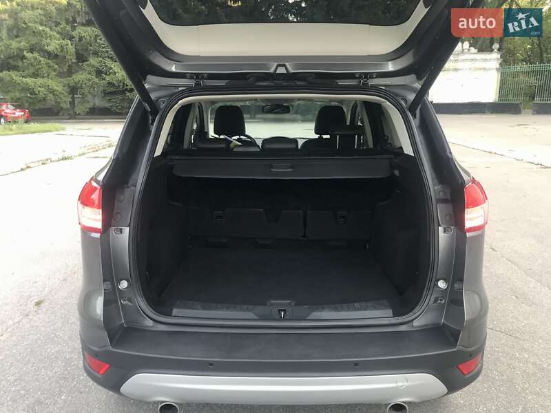 Внедорожник / Кроссовер Ford Kuga 2013 в Желтых Водах