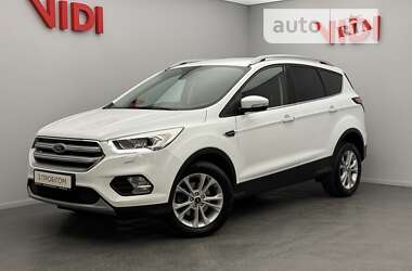 Внедорожник / Кроссовер Ford Kuga 2019 в Киеве