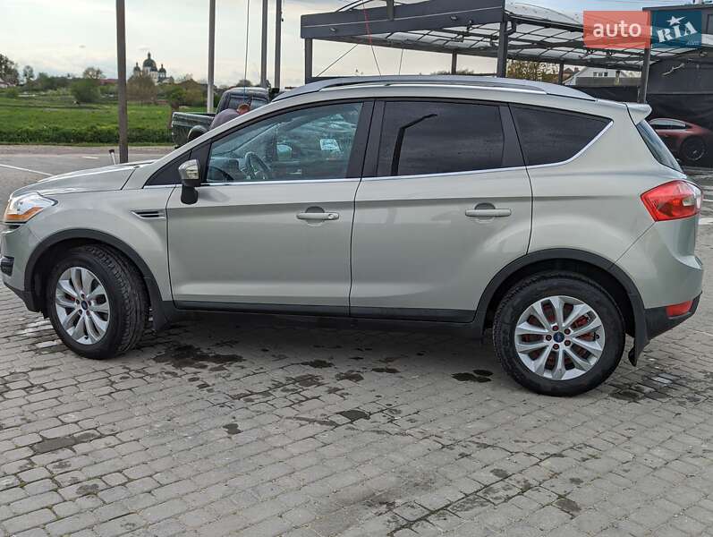Позашляховик / Кросовер Ford Kuga 2010 в Львові