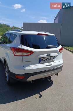 Внедорожник / Кроссовер Ford Kuga 2013 в 