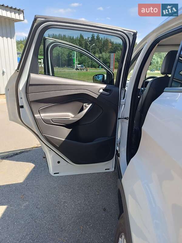 Внедорожник / Кроссовер Ford Kuga 2013 в Харькове