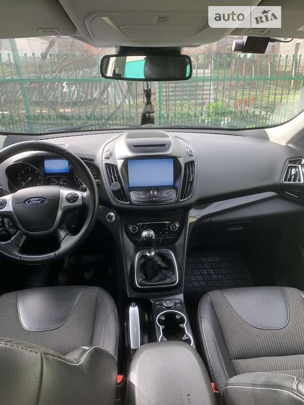 Позашляховик / Кросовер Ford Kuga 2015 в Тернополі