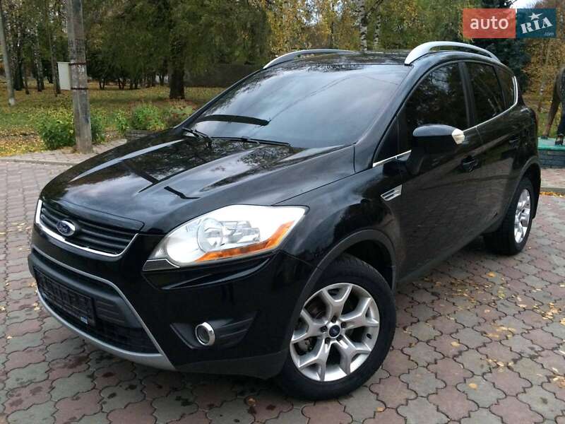 Внедорожник / Кроссовер Ford Kuga 2012 в Краснограде