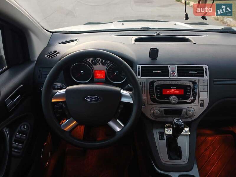 Внедорожник / Кроссовер Ford Kuga 2011 в Буче