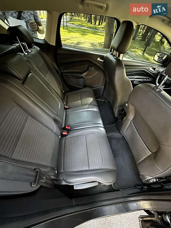 Внедорожник / Кроссовер Ford Kuga 2019 в Чернигове