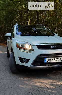 Внедорожник / Кроссовер Ford Kuga 2011 в Новой Ушице