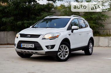 Позашляховик / Кросовер Ford Kuga 2011 в Києві